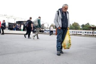 Zagreb: Prosvjed “Klupa nije krevet” povodom Svjetskog dana beskućnika