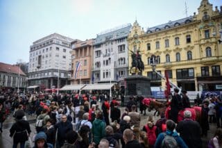 Zagreb: Svečana smjena straže Kravat pukovnije povodom obilježavanja Dana Kravate