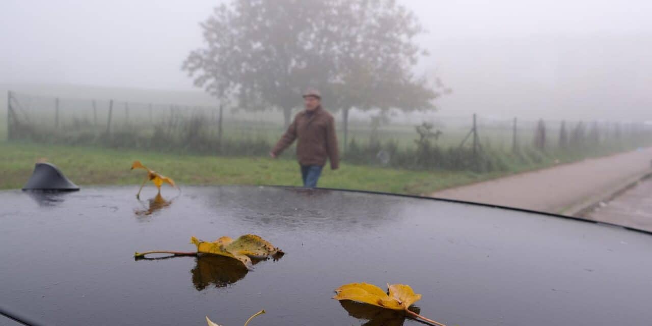 Pospano i maglovito jutro dočekalo Zagrepčane prvog dana zimskog računanja vremena