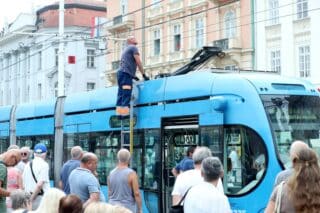 Zagreb: Zbog kvara tramvaja na Trgu bana Jelačića nastale gužve