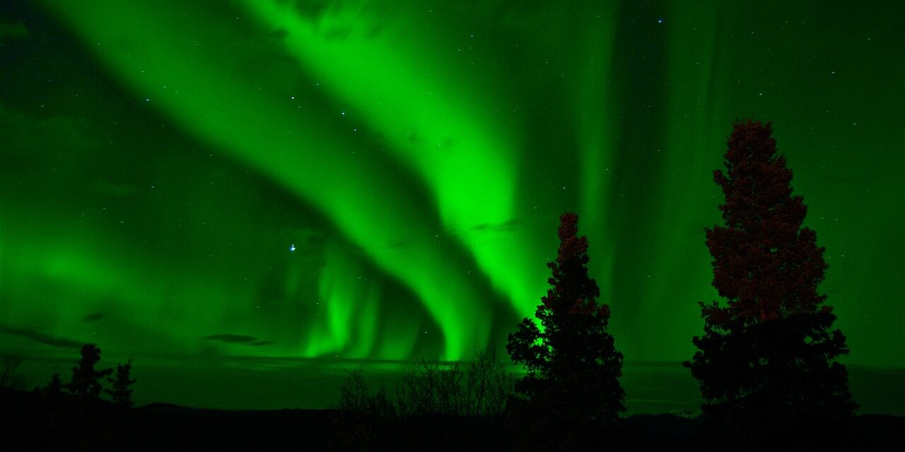 aurora-borealis-744351_1280