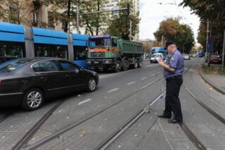 Zagreb: Pjeakinju na krianju Savske i Vodnikove udario automobil