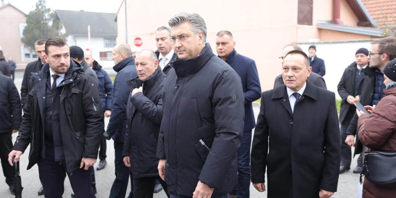 Vukovar: Prigodni program kod Nacionalne memorijalne bolnice “Dr. Juraj Njavro”