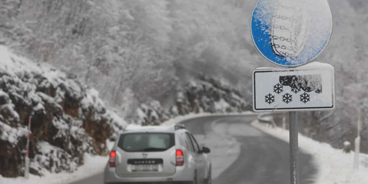 Na području Like pada sitan snijeg