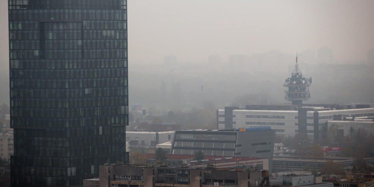 Zagreb: Magla i naoblaka iznad gradskih ulica