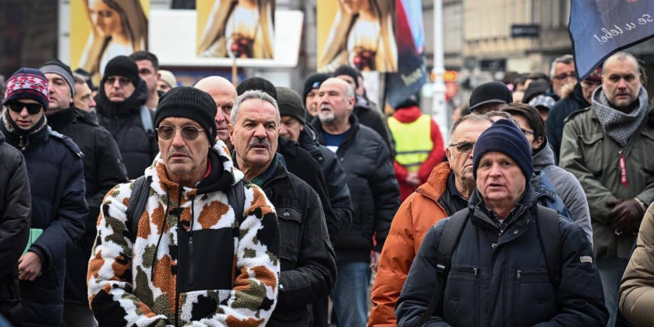 Zagreb: Muškarci i ove subote u molitvi krunice na glavnom Trgu