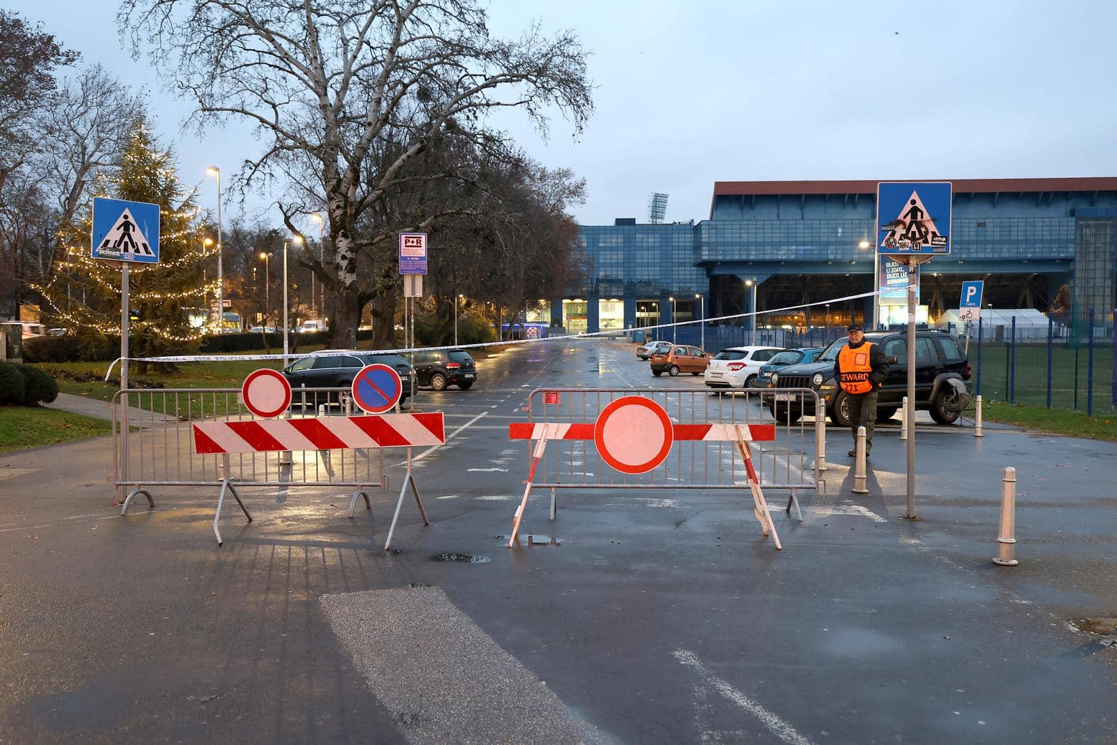Zagreb: Zbog utakmice zatvoren veći broj parkirnih mjesta, Park&Ride na kušnji
