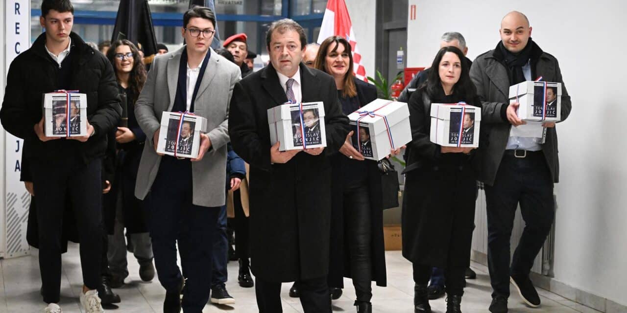 Zagreb: Tomislav Jonjić predao potpise za kandidaturu na izborima za predsjednika RH