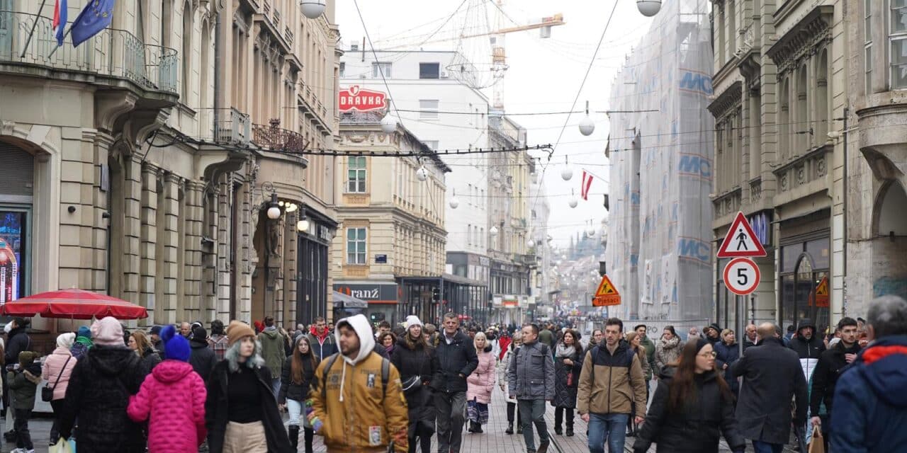 Zagreb: Obustavljen promet Trgom bana Josipa Jelačića zbog prosvjeda