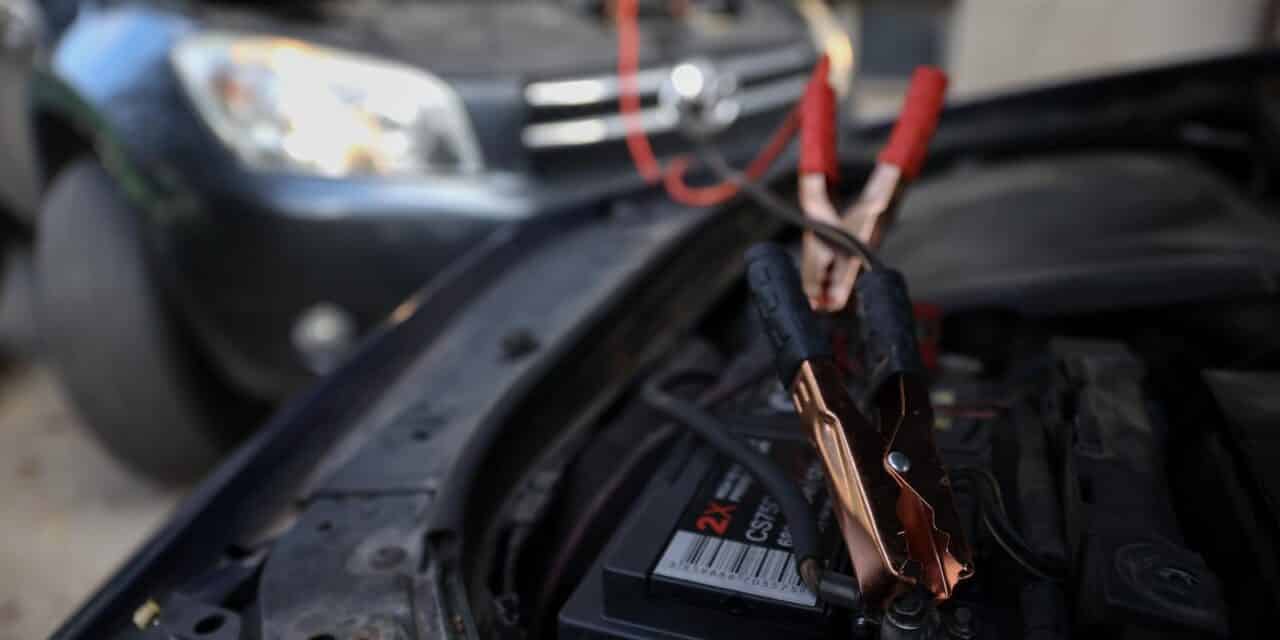 Sarajevo: Punjenje akumulatora preko kablova