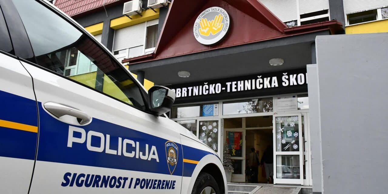Slavonski Brod: U WC škole netko bacio suzavac, učenici tražili liječničku pomoć