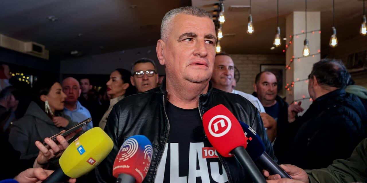 Sinj: Miro Bulj stigao u izborni stožer i obratio se medijima