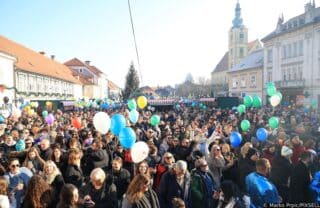 Veseli doček Nove godine u podne u Samoboru