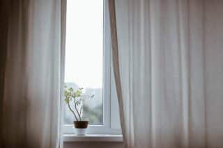 curtains-1854110_1280