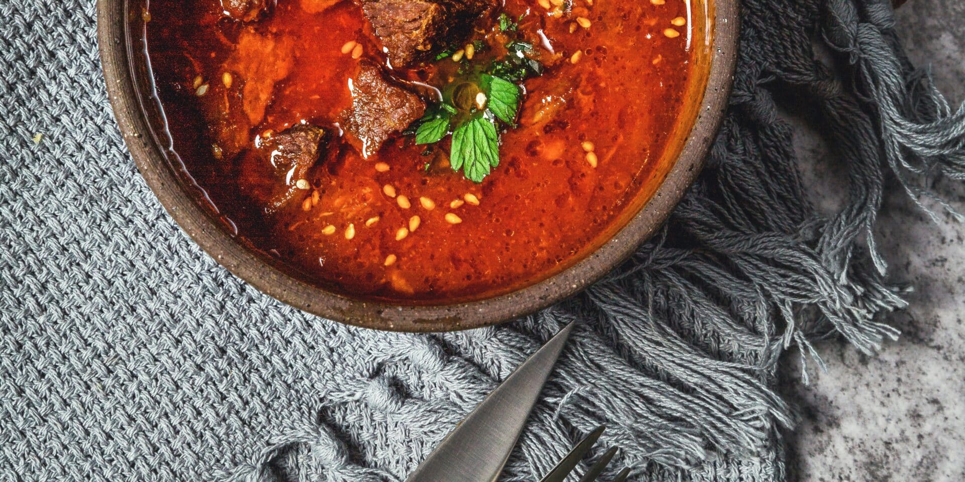 pileći paprikaš crvena paprika jelo Mađarska
