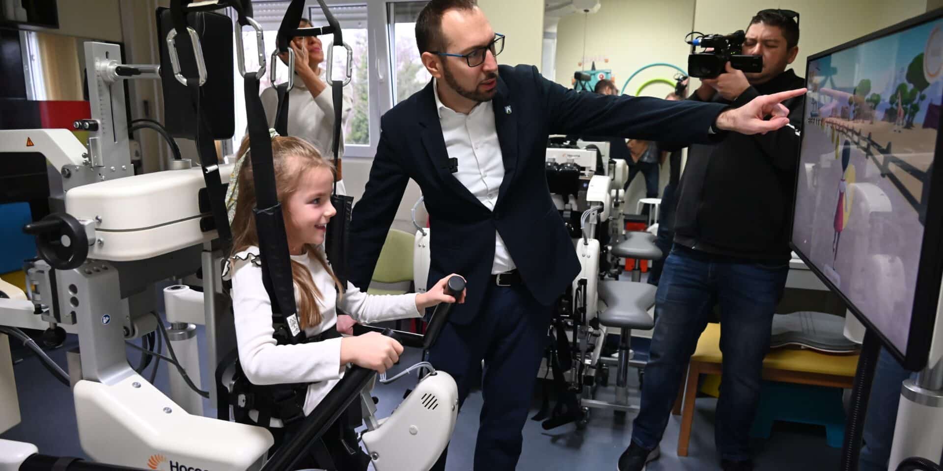 250128_novi rehabilitacijski robot (7)
