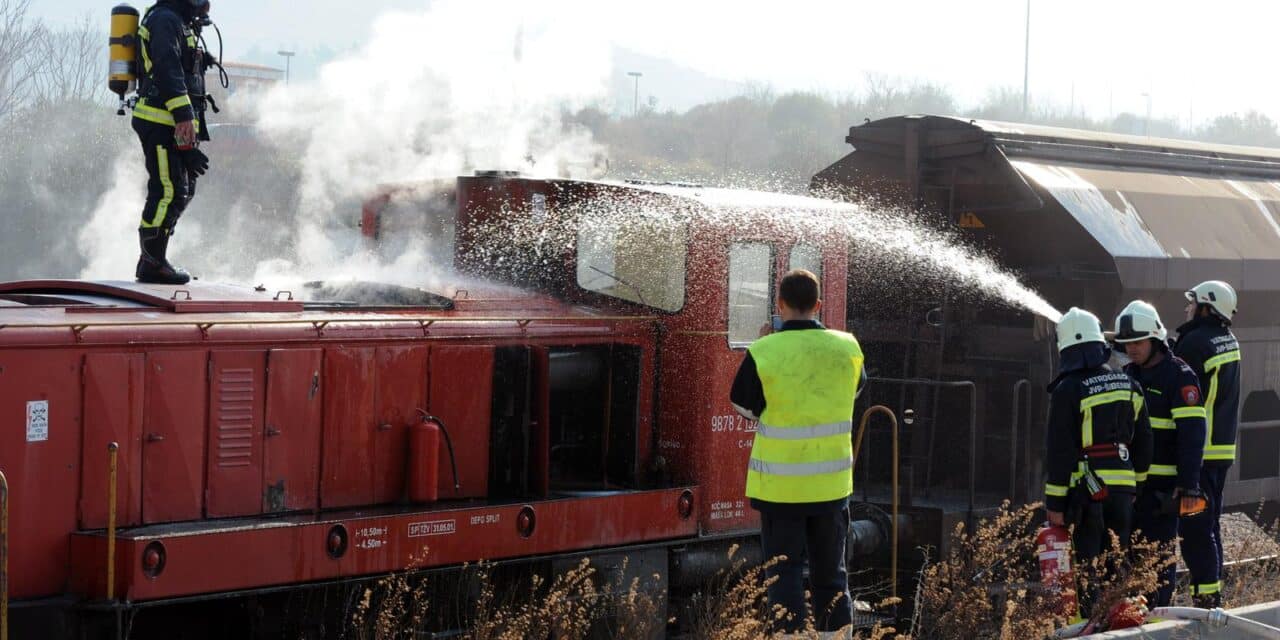 lokomotiva vlak požar