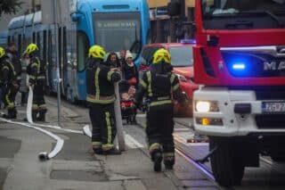 Zagreb: Gašenje manjeg požara obiteljske kuće u Ilici