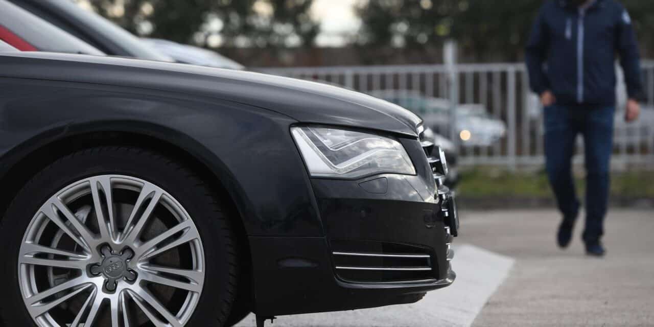 auto prodaja automobil