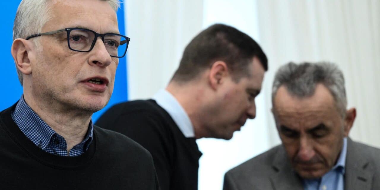 Zagreb: Konferencija za medije Kluba gradskih zastupnika HDZ-a i HSLS-a