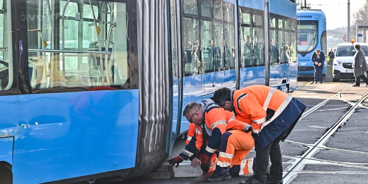 Zagreb: Tramvaj izletio s tračnica i sudario se s drugim