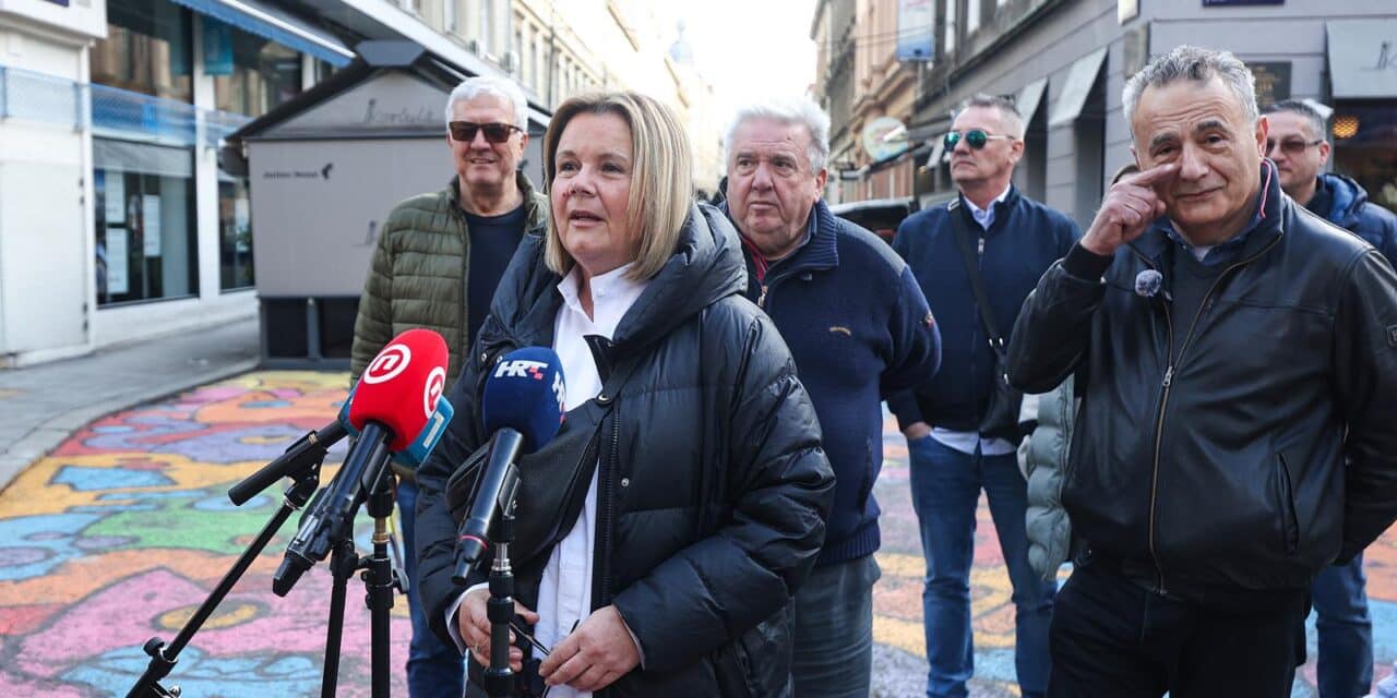 Zagreb: Predstavnici udruga taksi vozača održali konferenciju za medije