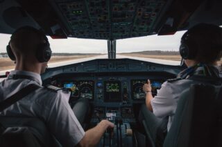 cockpit-2576889_1280