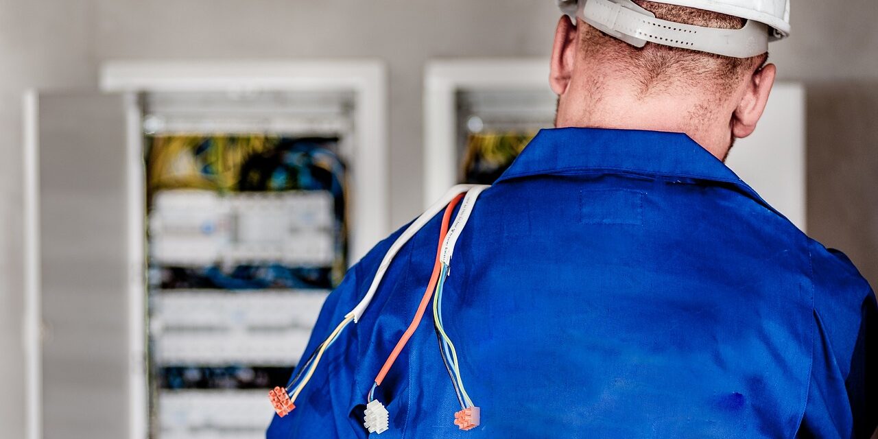 electrician-1080586_1280