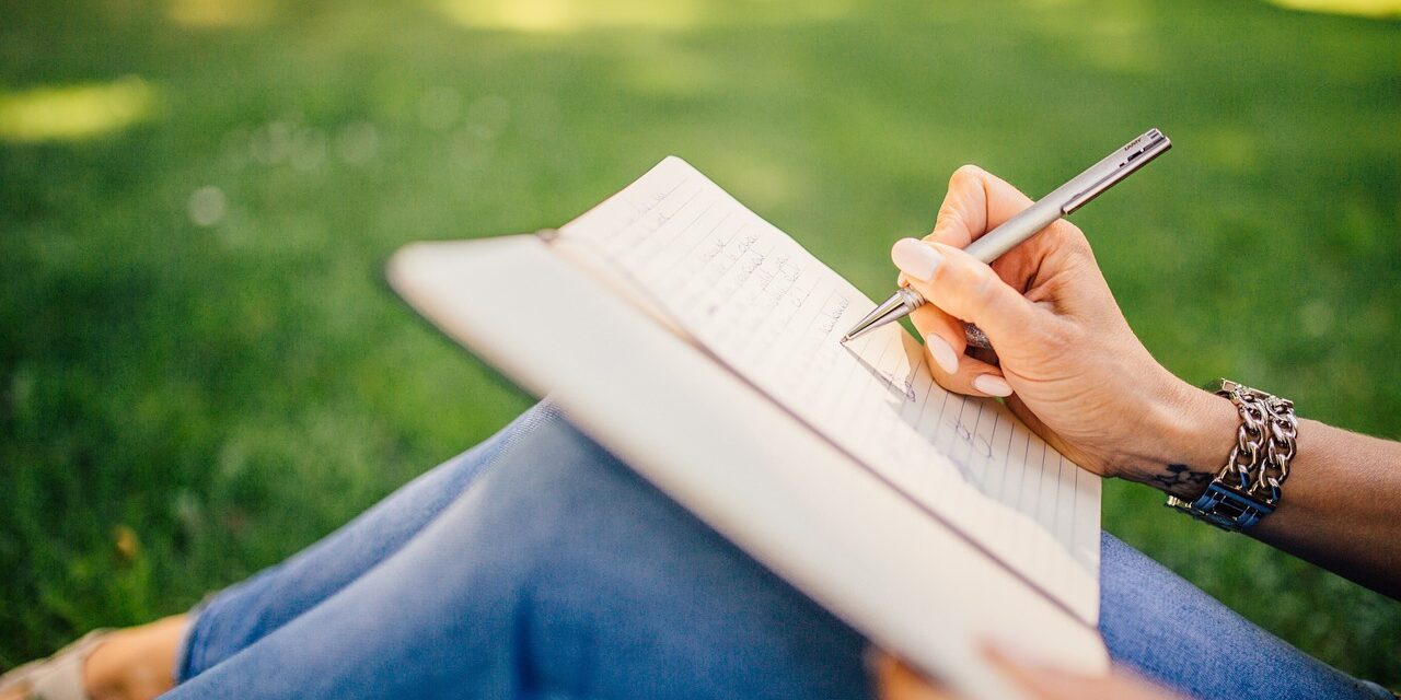 writing-923882_1280