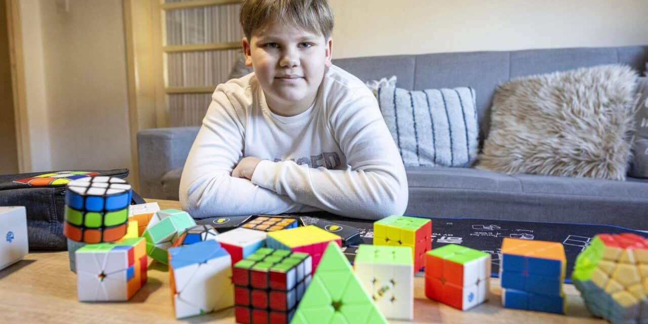Ante Sučić, daroviti 11-godišnjak iz Đakova, priprema se za svoje prvo svjetsko natjecanje u slaganju Rubikove kocke