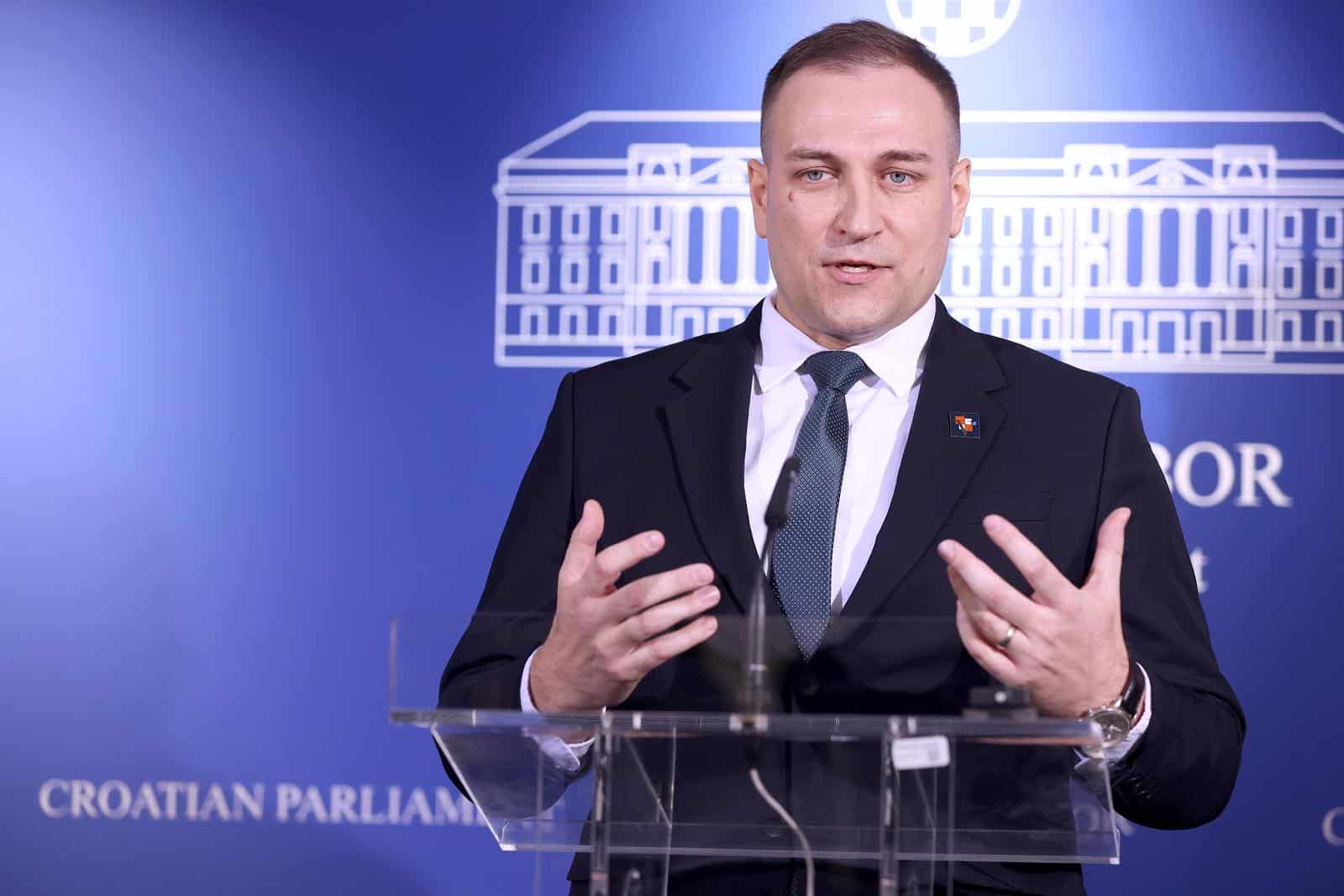 Zagreb: Konferencija za medije Davida Vlajčića i Ivana Penave