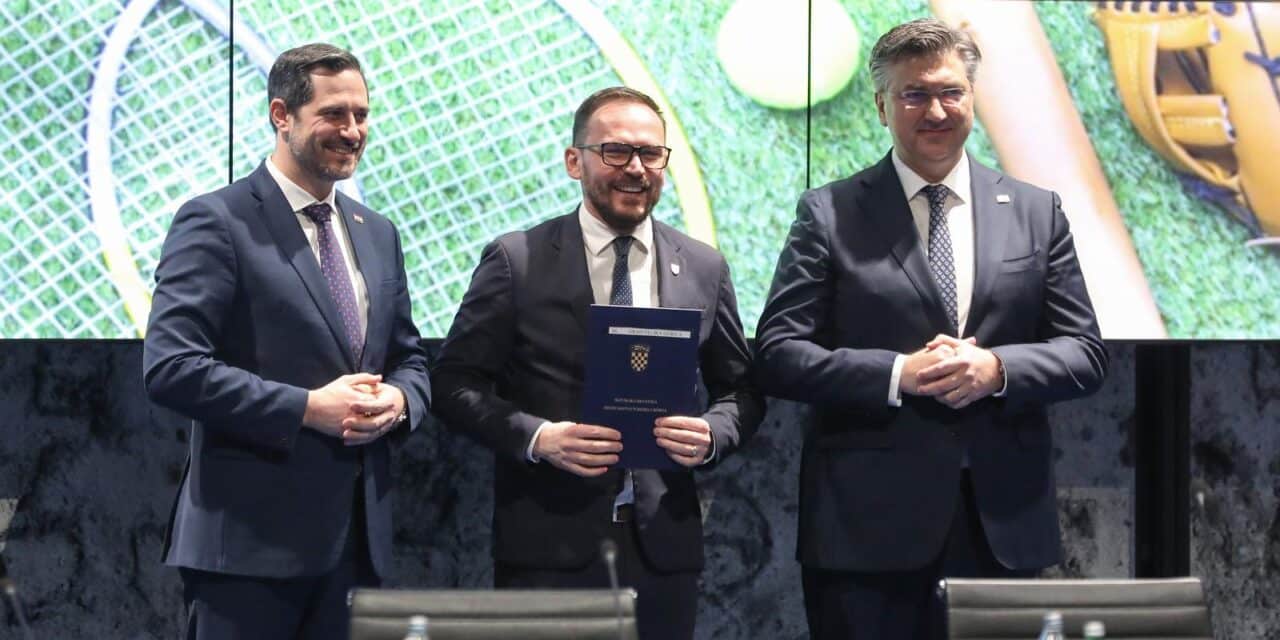 Zagreb: Andrej Plenković sudjelovao na uručivanju ugovora o sufinanciranju izgradnje i obnove sportskih objekata