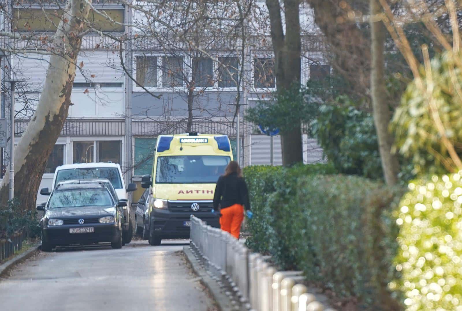 Zagreb: Zgrada u Zapruđu gdje je u jednom od stanova došlo do požara