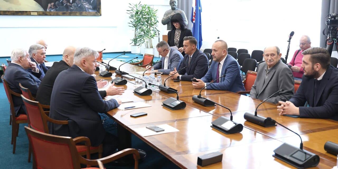 Zagreb: Ponovno osnovana nogometna reporezentacija Sabora