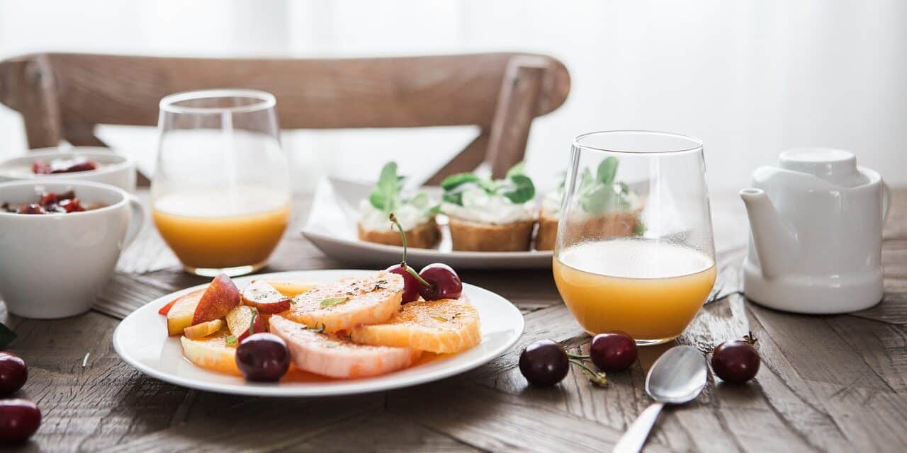 breakfast-1835478_1280