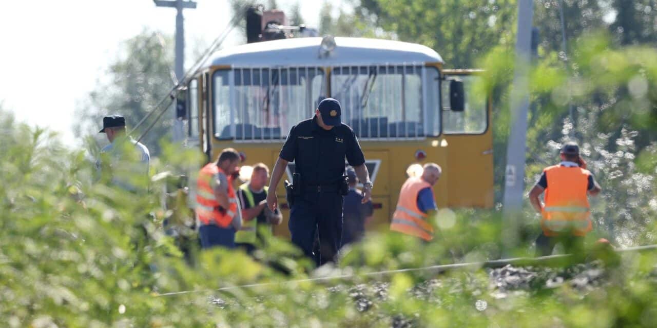 Novska: Počela sanacija pruge gdje je došlo do sudara putničkog i teretnog vlaka