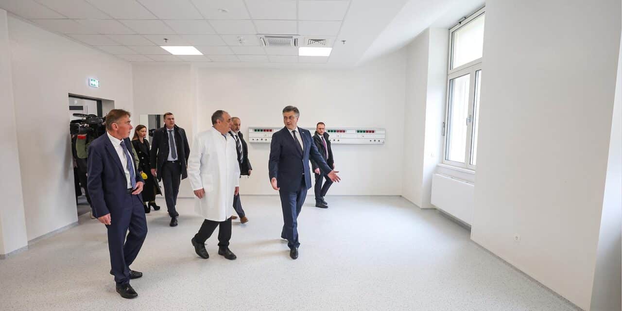 Zagreb: Obilazak Klinike za ženske bolesti i porode povodom 5. obljetnice razornog potresa