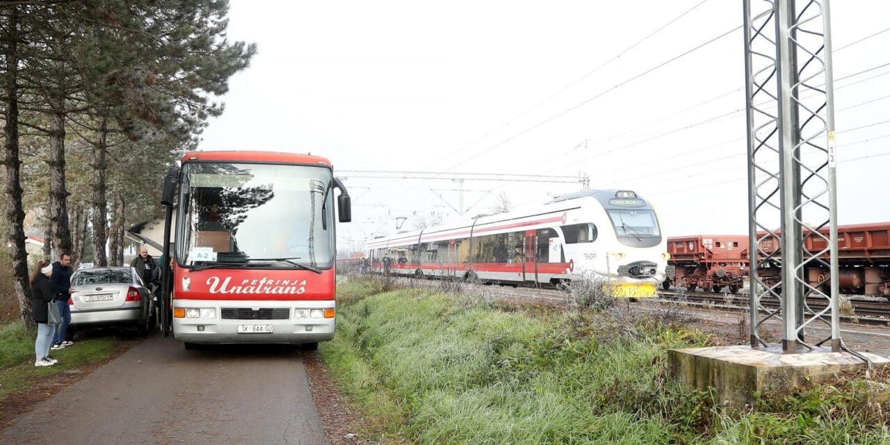Lekenik: Vlak naletio na konje na pruzi, promet prema Zagrebu prekinut