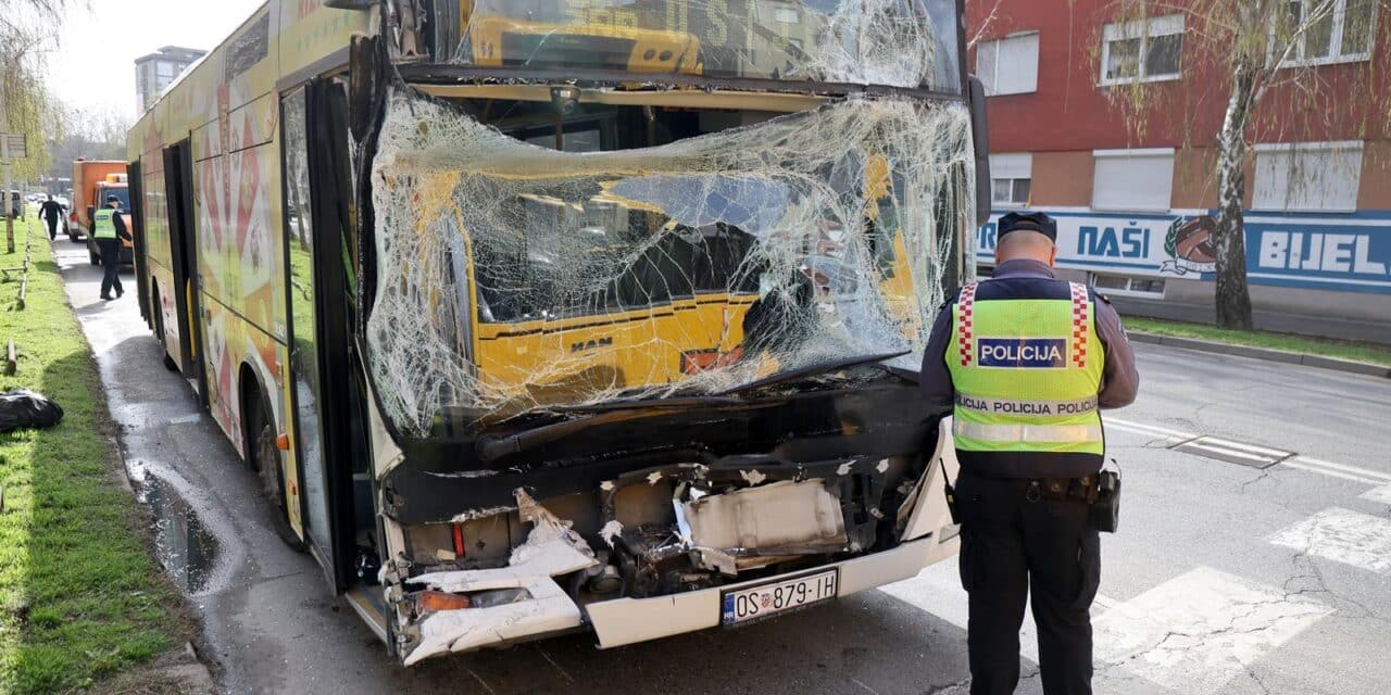Sudarila se dva autobusa u Osijeku, ozlijeđeno najmanje 15 ljudi