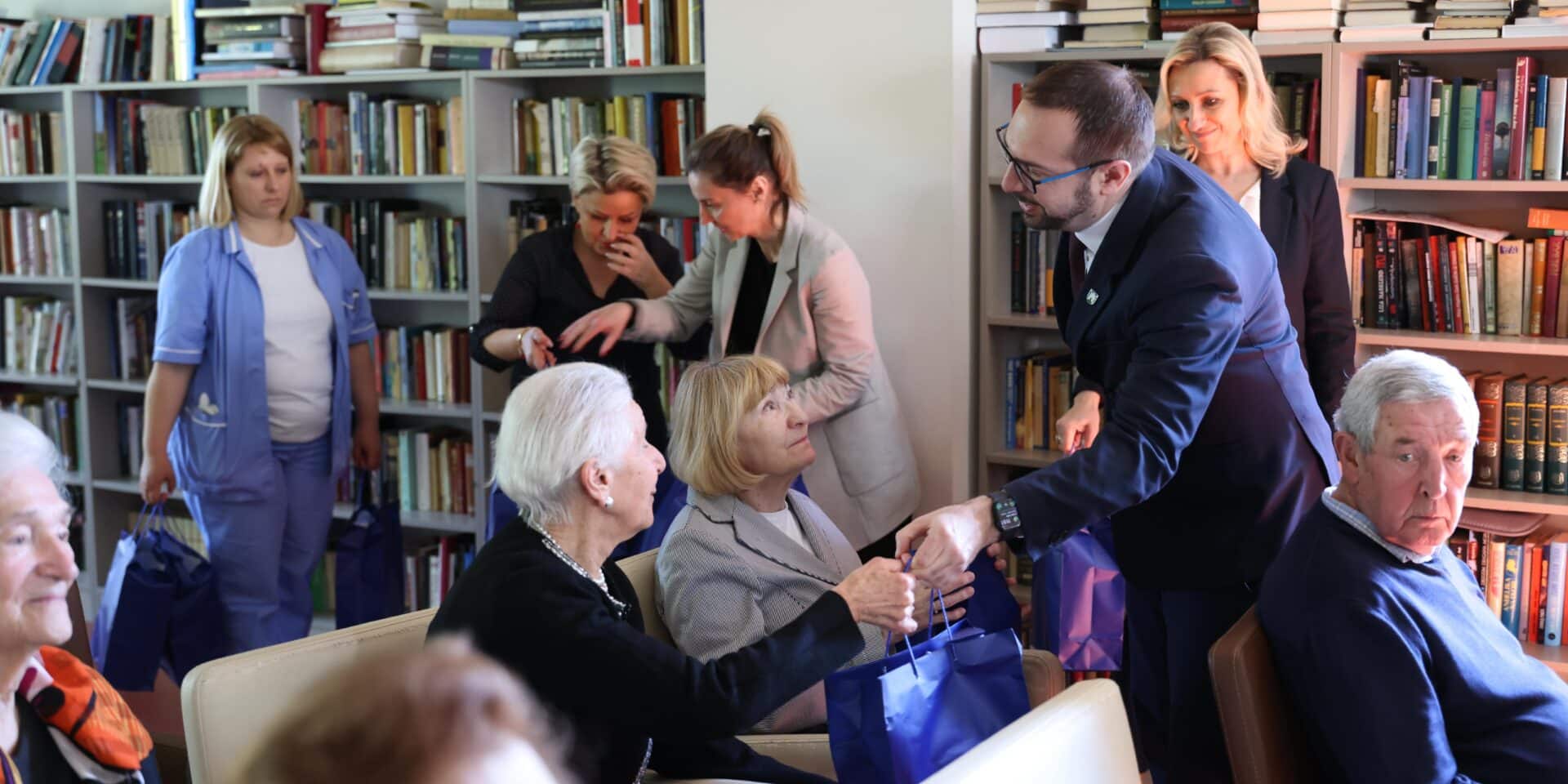 250411_uskrsnji darovi za korisnike domova za starije (5)