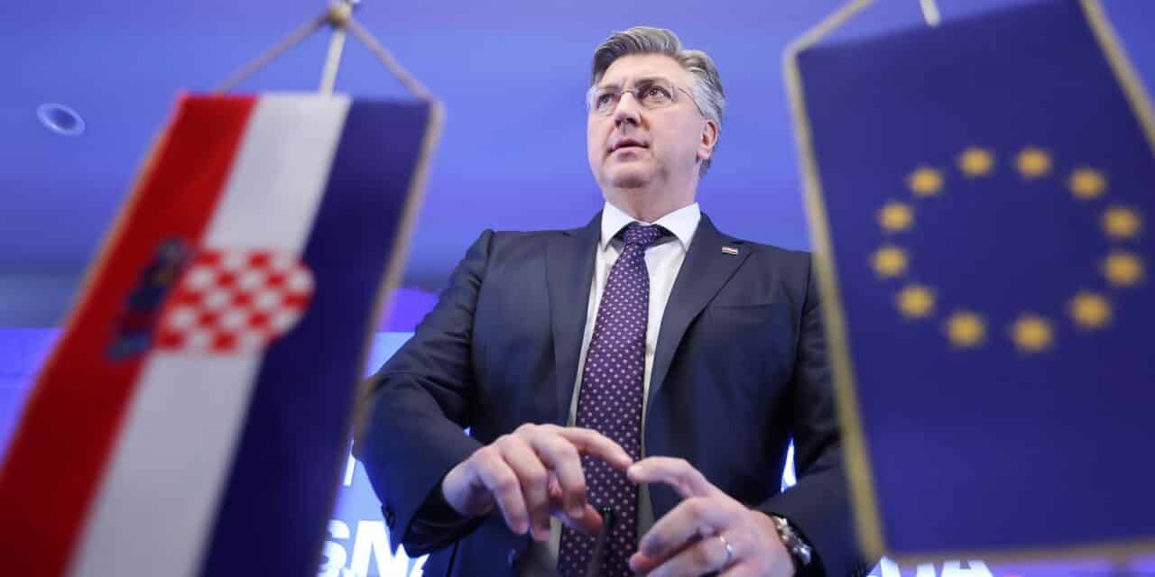 Zagreb: Održana sjednica Nacionalnog odbora HDZ-a u hotelu Westin