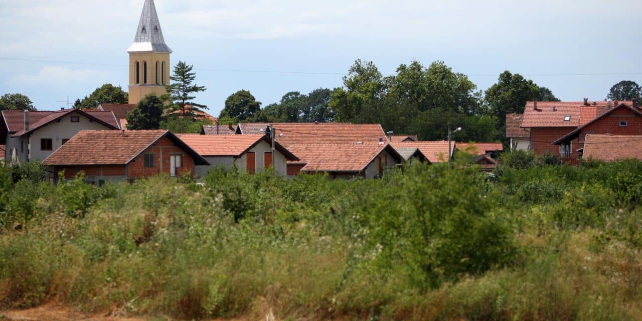 Zagreb: Pogled na crkvu u Resniku