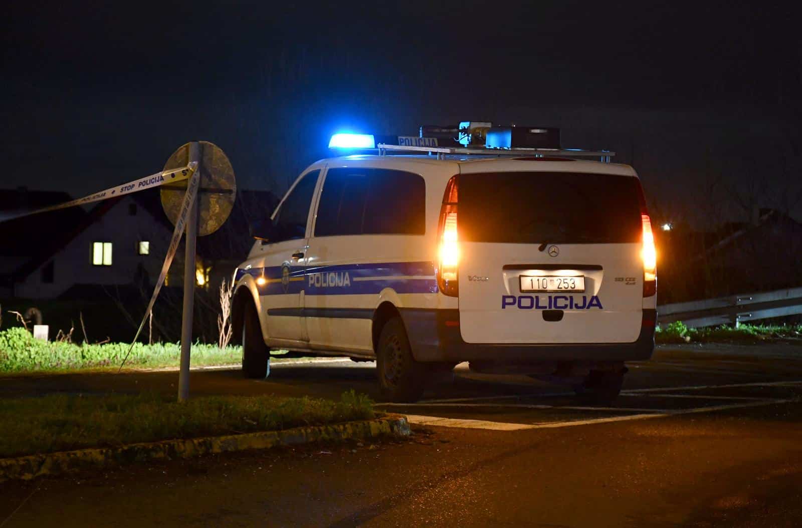Slavonski Brod: U teškoj prometnoj nesreći poginule dvije osobe