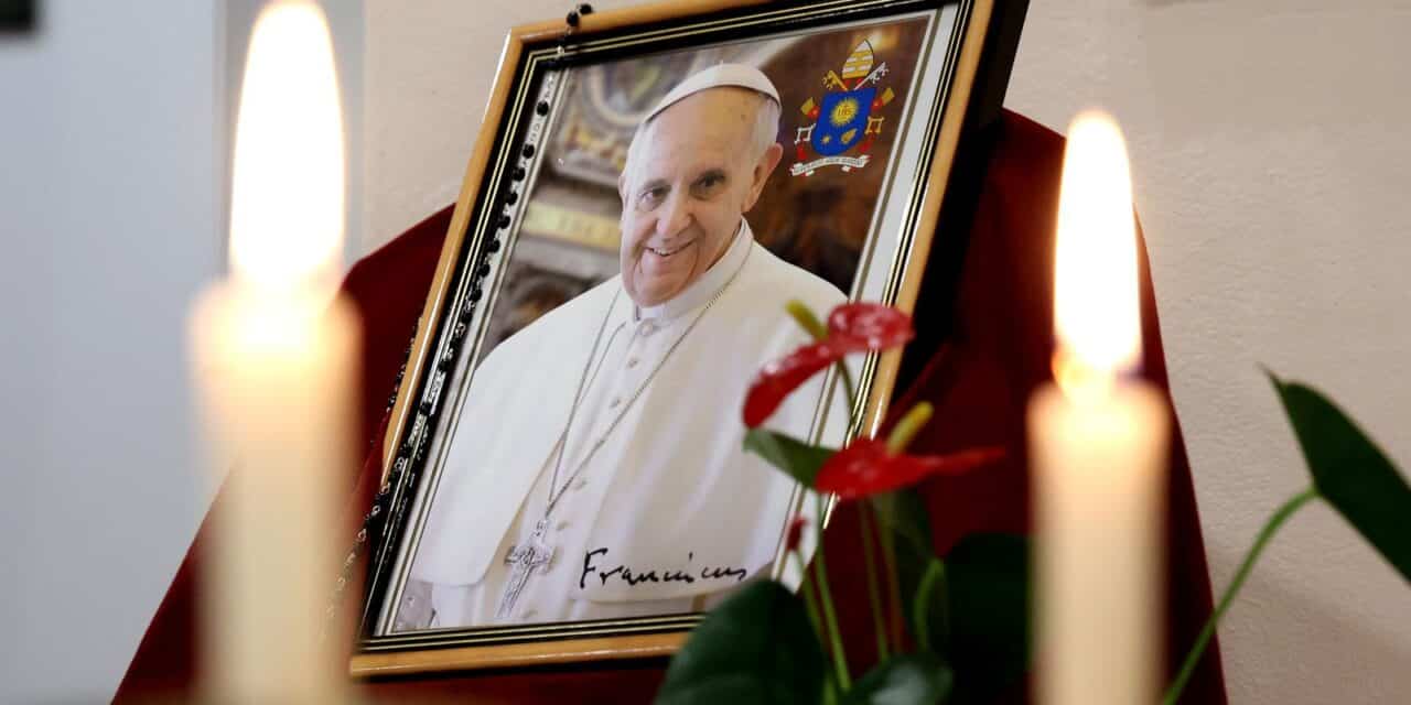 �ibenik: Povodom smrti Papa Franje u crkvi sv Jeronima otvorena knjiga su?uti