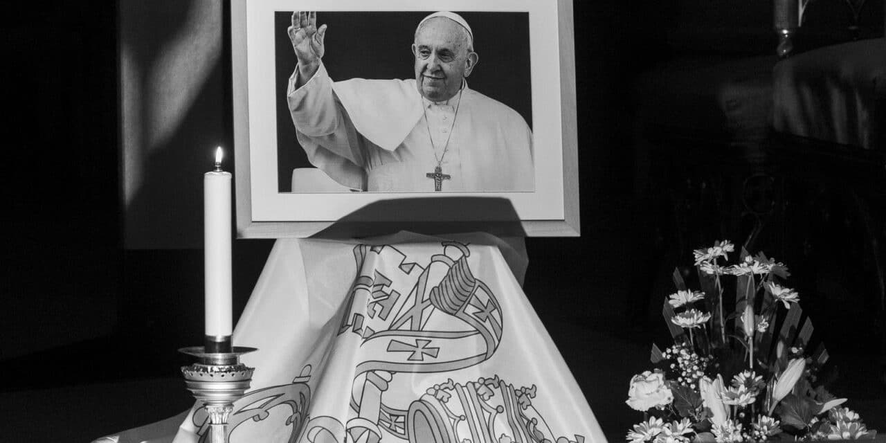 Osijek: Molitveno bdijenje za papu Franju