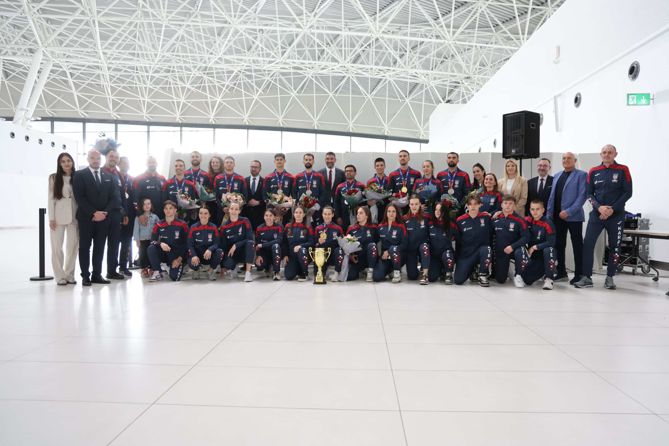 Doček hrvatske karate reprezentacije (3)