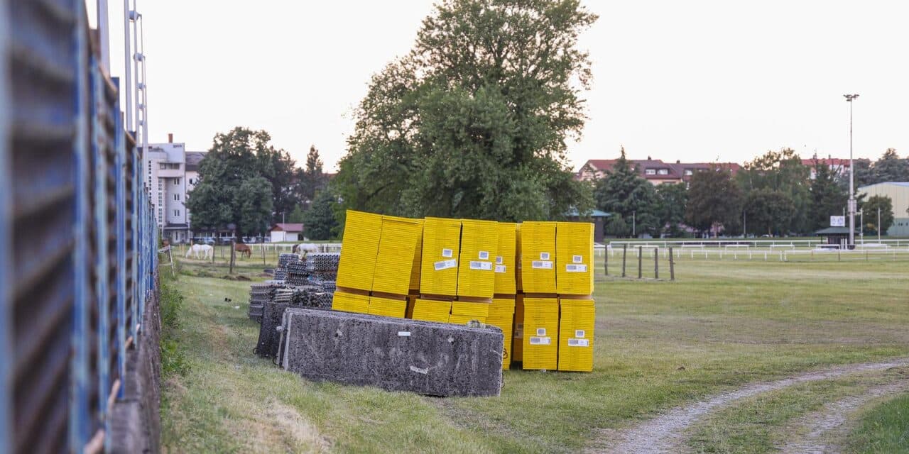 Zagreb: Počeli su radovi za Thompsonov koncert na Hipodromu