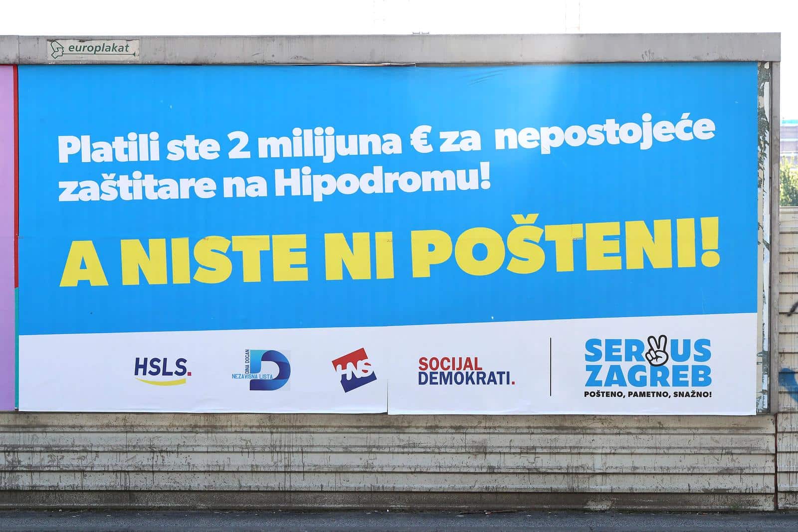 Zagreb: Serbus Zagreb plakatima proziva Možemo za aferu Hipodrom