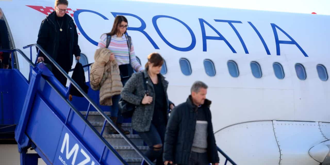 avion putnici croatia airlines