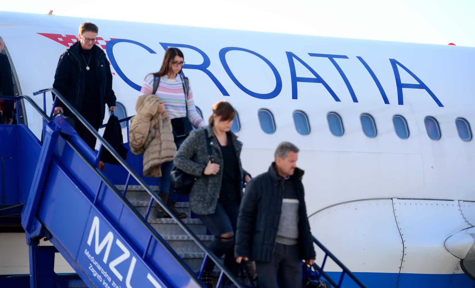 avion putnici croatia airlines
